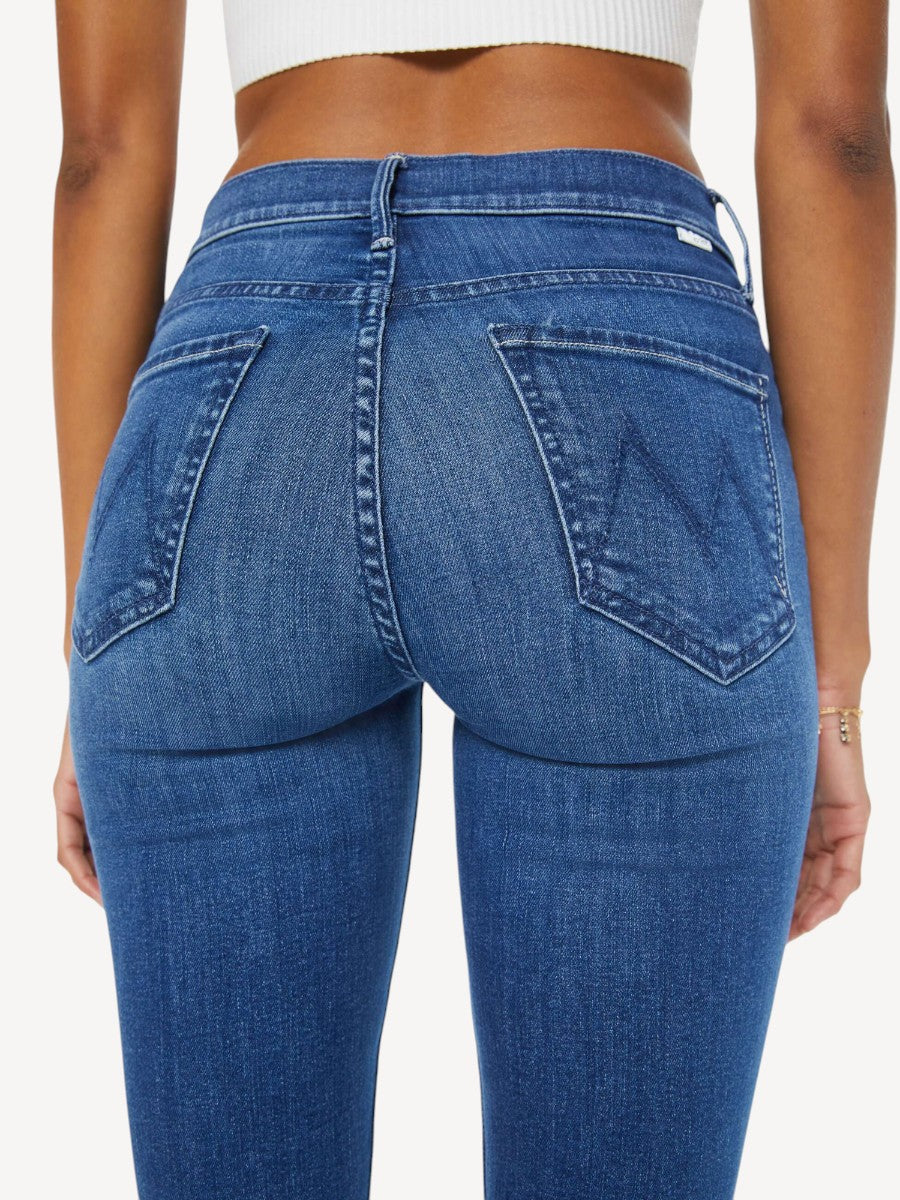 Mid Rise Dazzler Ankle Fray Jeans - Nothing Between Us Blauw