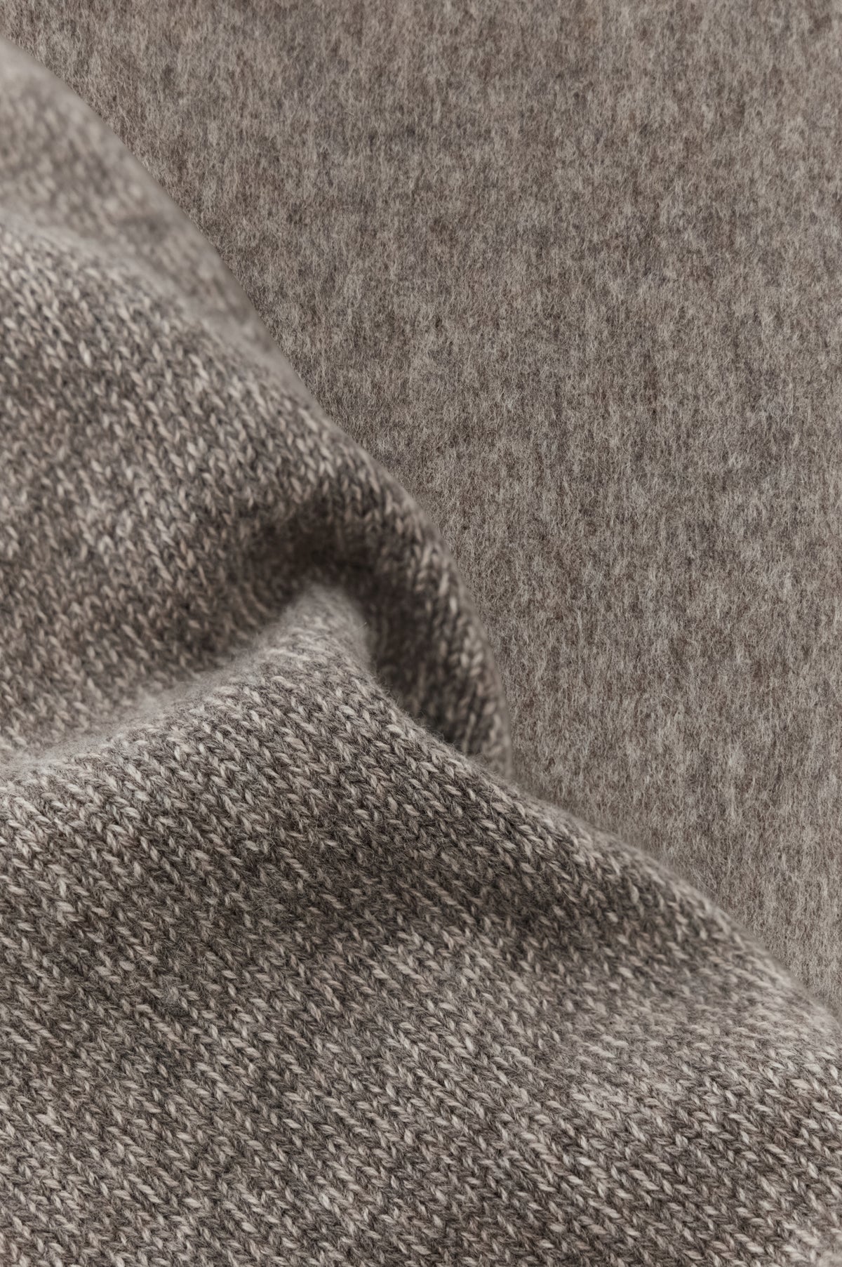 Hybrid Alieo in Cashmere Loro Piana 16311265 - beige